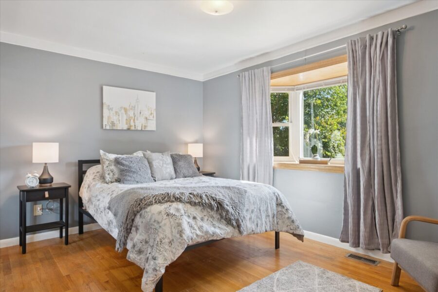 8425-Wormer-Ave-Dearborn-Heights-MI-48127-Leslie_E_Martin_Real_Estate-26