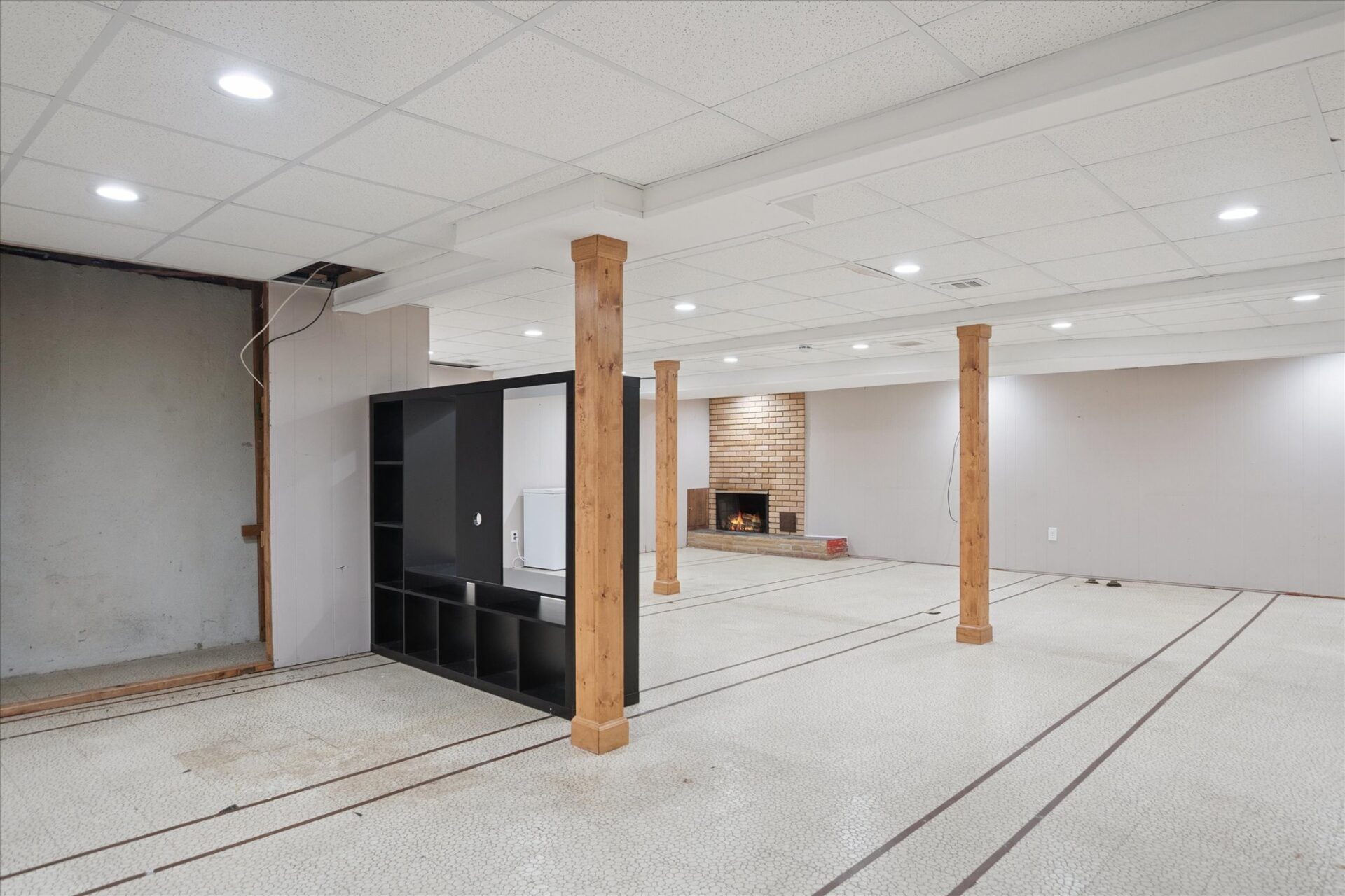 8425-Wormer-Ave-Dearborn-Heights-MI-48127-Leslie_E_Martin_Real_Estate-37