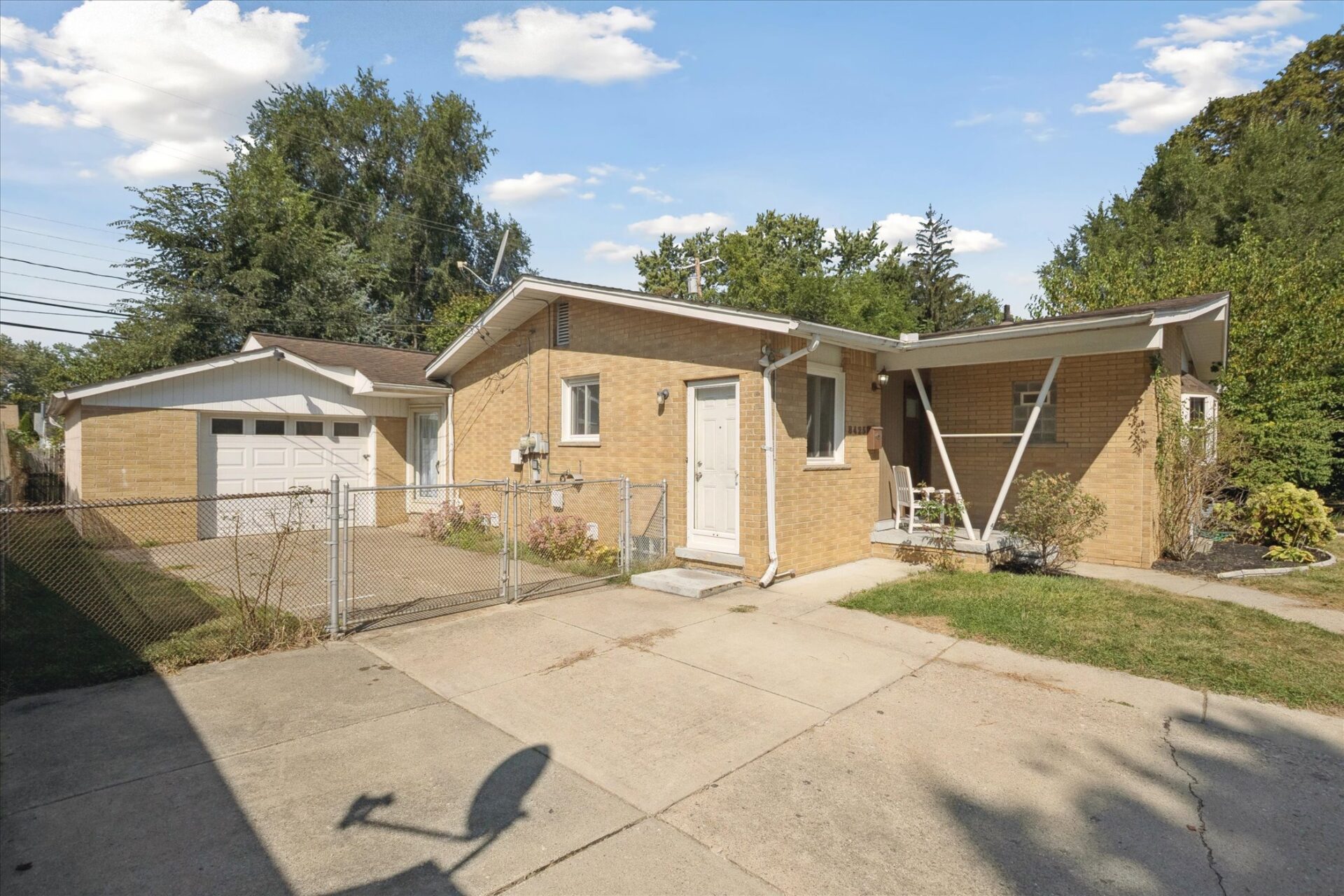 8425-Wormer-Ave-Dearborn-Heights-MI-48127-Leslie_E_Martin_Real_Estate-40