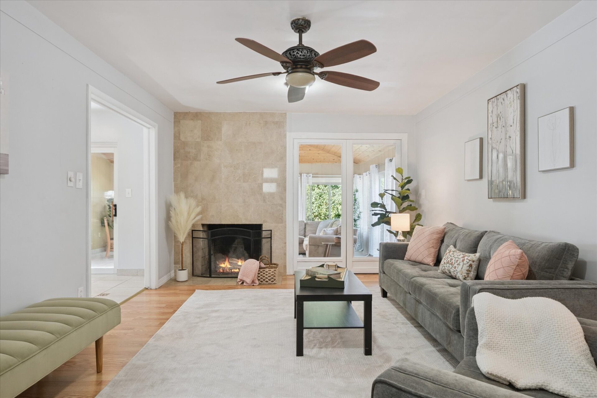 8425-Wormer-Ave-Dearborn-Heights-MI-48127-Leslie_E_Martin_Real_Estate-8