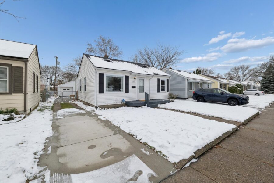Front of House 4 -1004 E Otis Ave Hazel Park, MI 48030-Leslie E. Martin