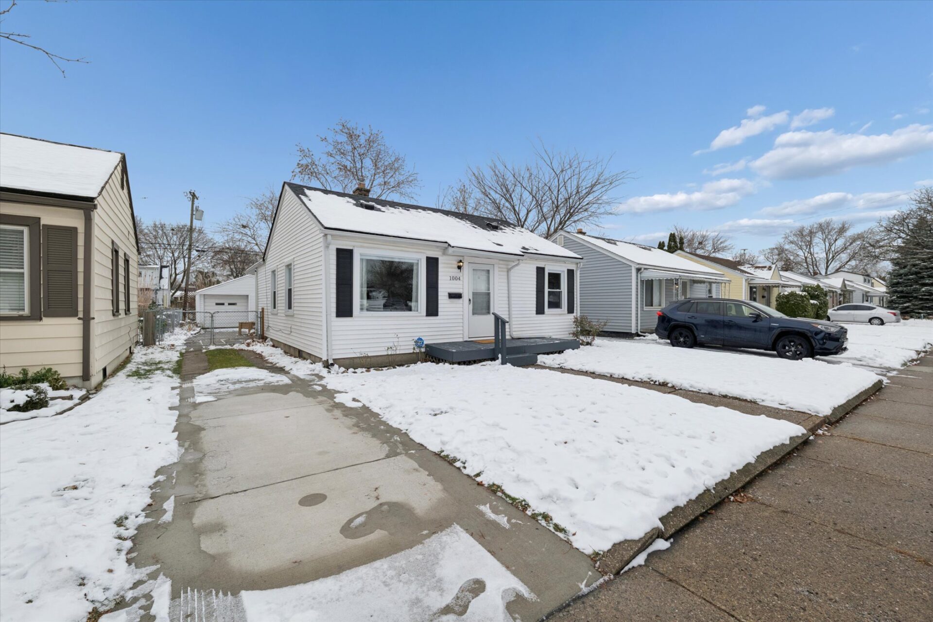 Front of House 4 -1004 E Otis Ave Hazel Park, MI 48030-Leslie E. Martin