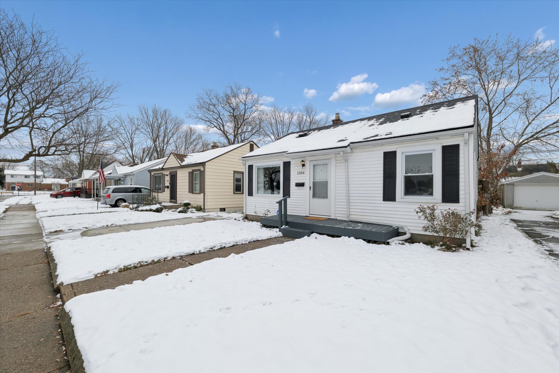 Front of House 2 -1004 E Otis Ave Hazel Park, MI 48030-Leslie E. Martin