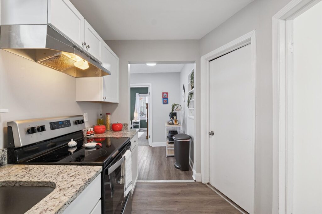 Kitchen 3 -1004 E Otis Ave Hazel Park, MI 48030-Leslie E. Martin
