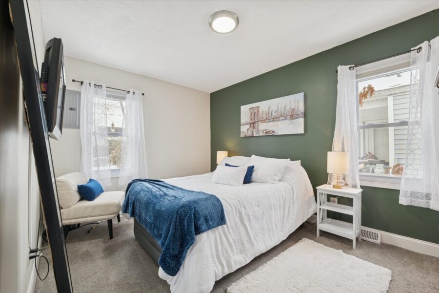 Bedroom 3 -1004 E Otis Ave Hazel Park, MI 48030-Leslie E. Martin