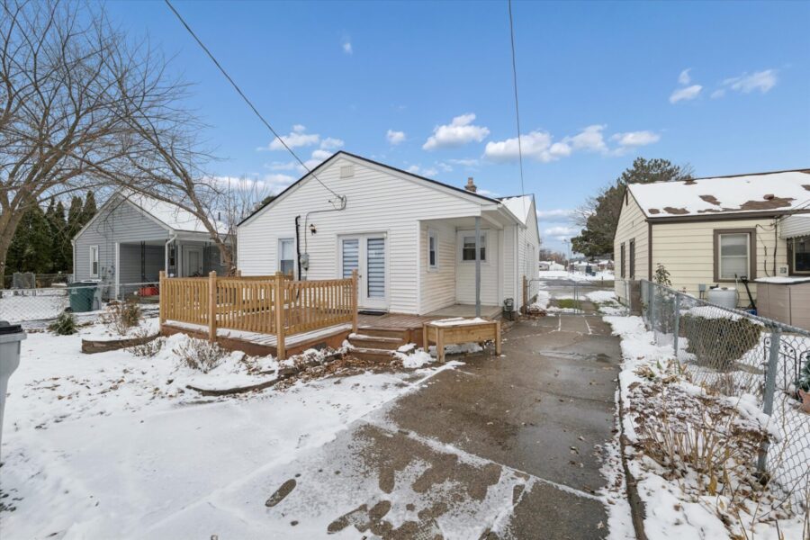 Back-of-House-1004 E Otis Ave Hazel Park, MI 48030-Leslie E. Martin