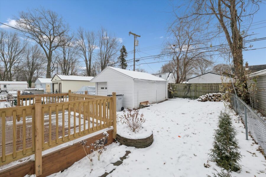 Backyard-1004 E Otis Ave Hazel Park, MI 48030-Leslie E. Martin