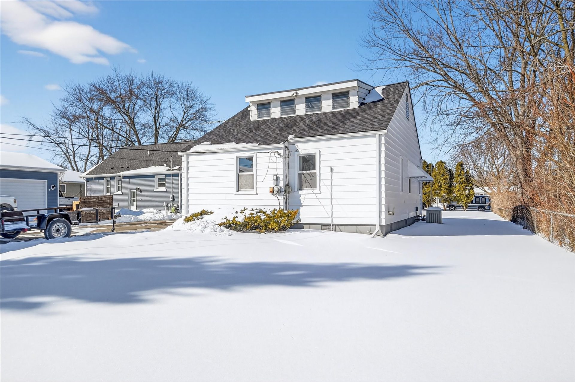 Exterior Rear 1-47816-Jefferson-Ave-Chesterfield Township, MI 48047-Leslie E Martin Realtor®