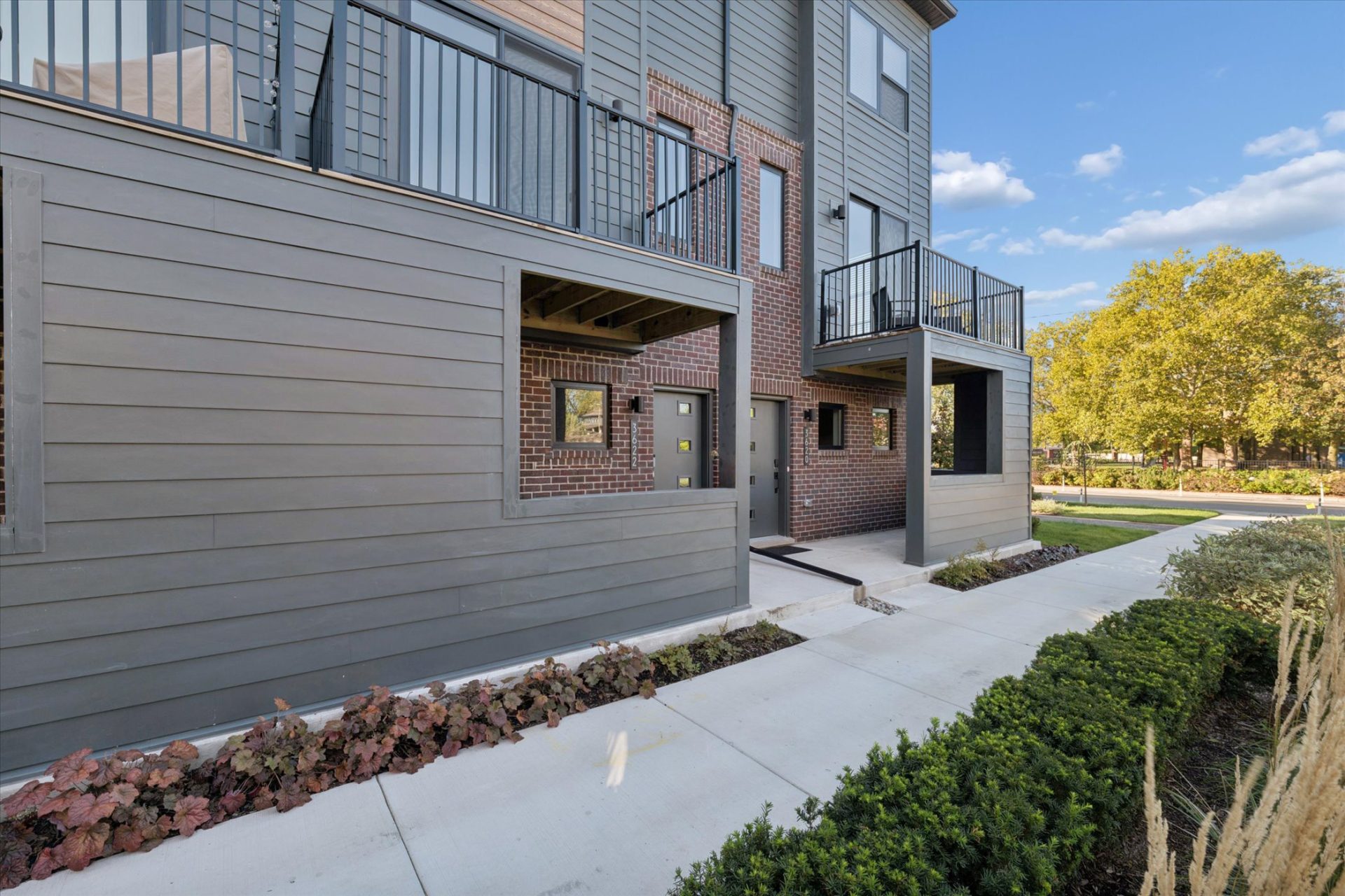 03-3622-Trumbull-Leslie E Martin Realtor®-02