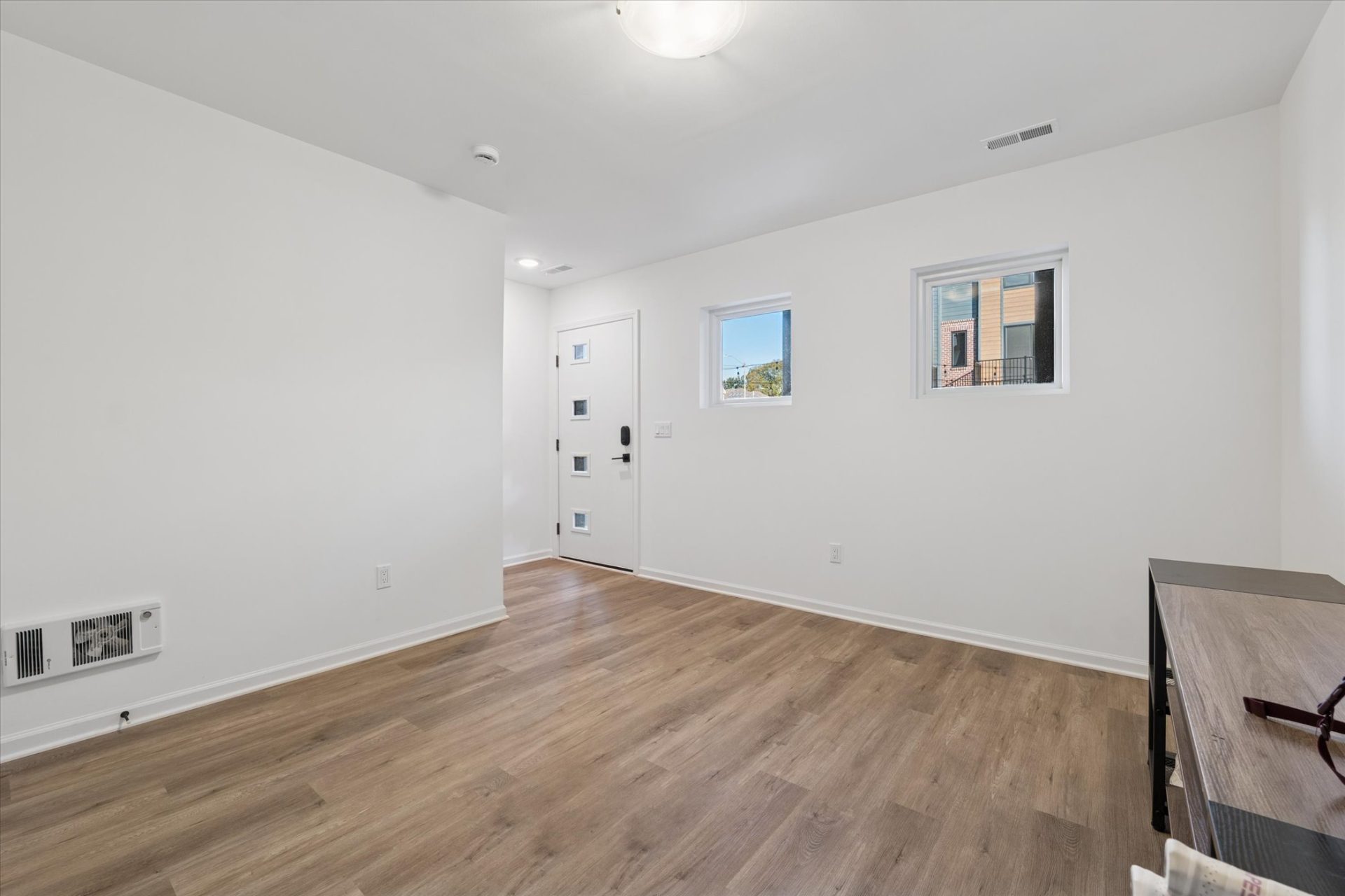 10-3622-Trumbull-Leslie E Martin Realtor®-08