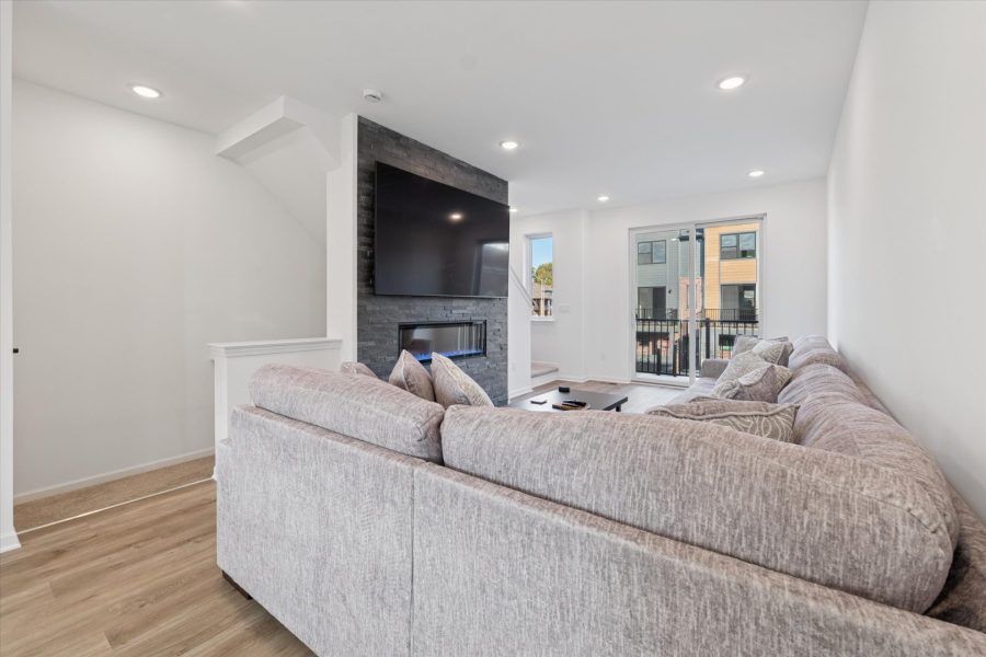 12-3622-Trumbull-Leslie E Martin Realtor®-10