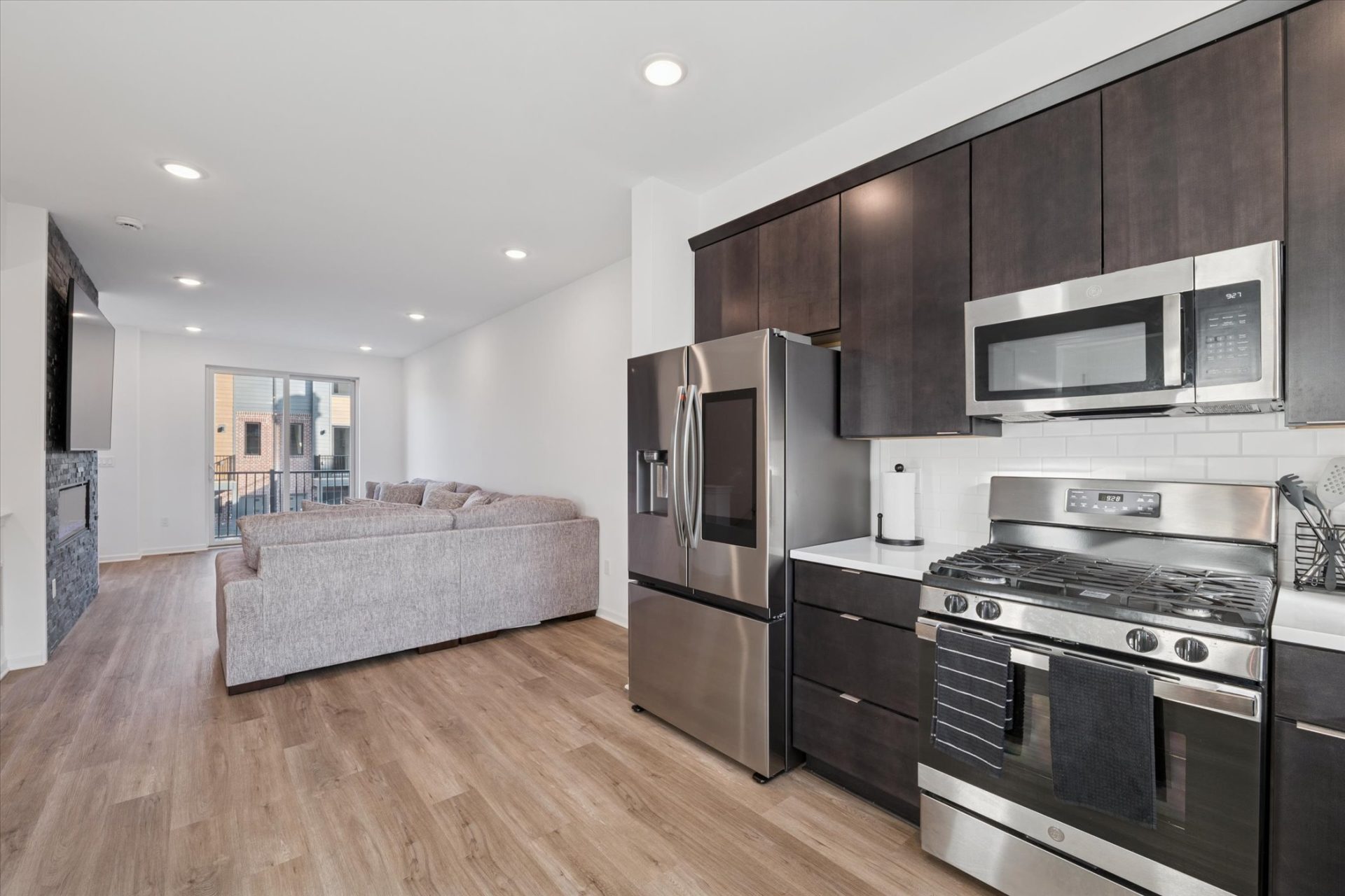 17-3622-Trumbull-Leslie E Martin Realtor®-15