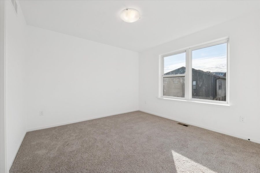 29-3622-Trumbull-Leslie E Martin Realtor®-26