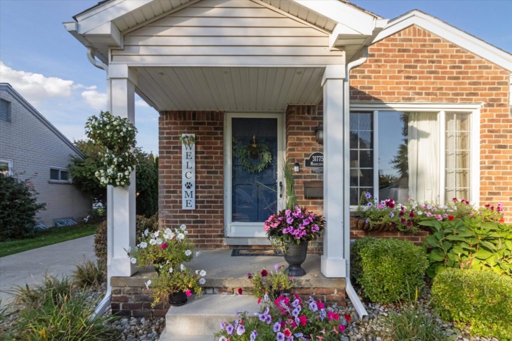 31775-Marblehead-Rd-Farmington-Leslie E Martin Realtor®