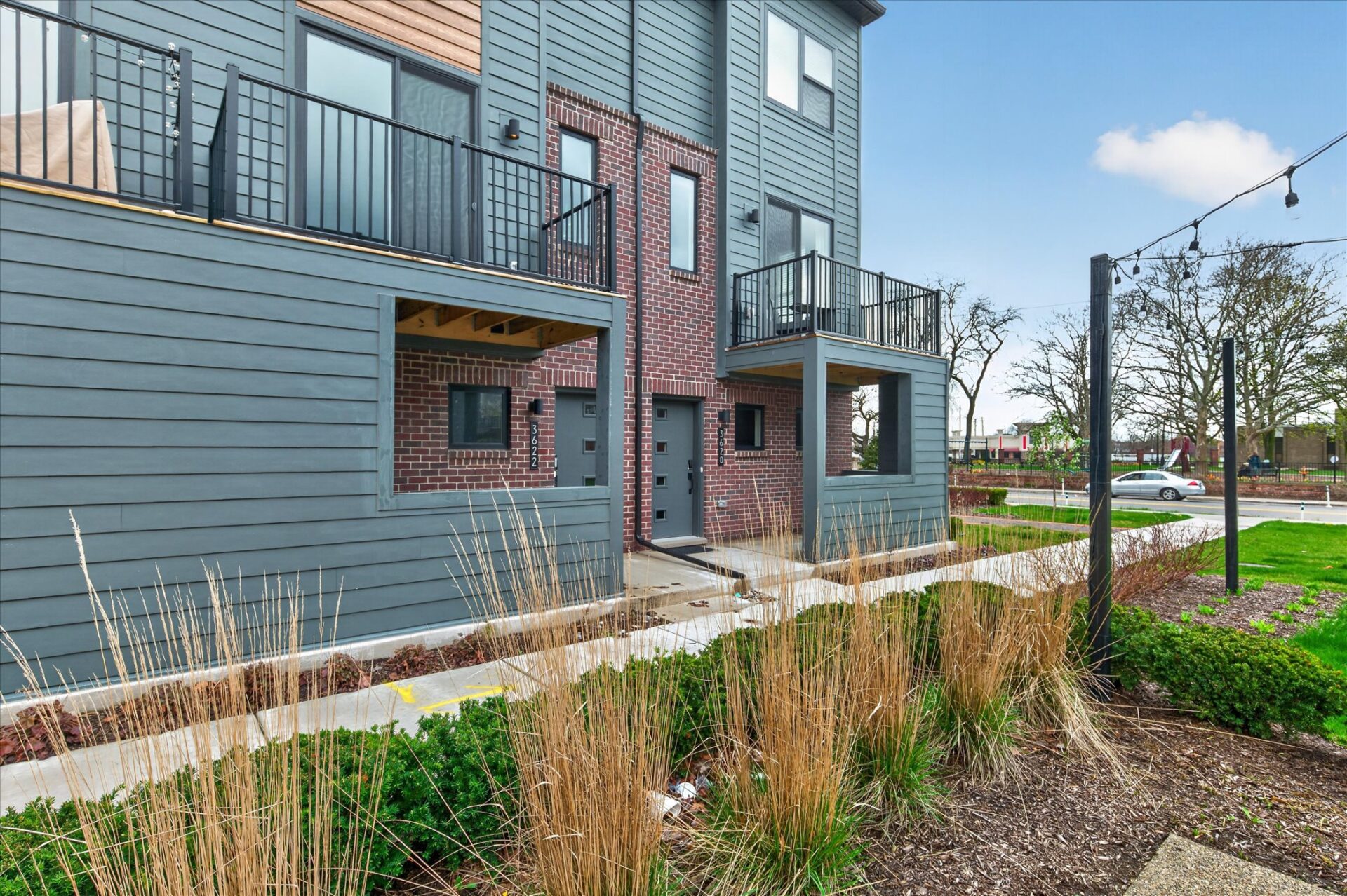 Exterior-e-3622-Trumbull-Detroit-Leslie E Martin Realtor®