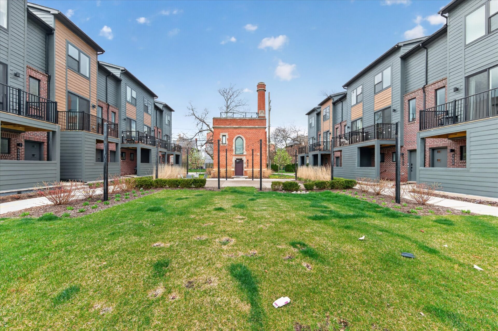 Exterior-c-3622-Trumbull-Detroit-Leslie E Martin Realtor®