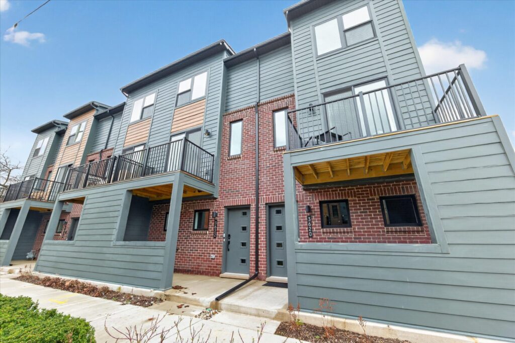 Exterior-b-3622-Trumbull-Detroit-Leslie E Martin Realtor®