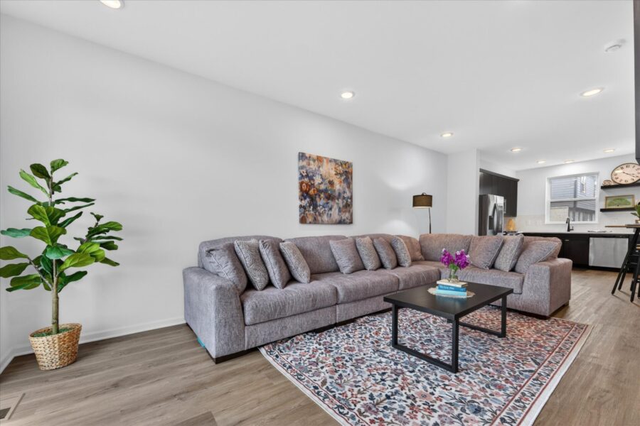 Living-Room-a-3622-Trumbull-Detroit-Leslie E Martin Realtor®
