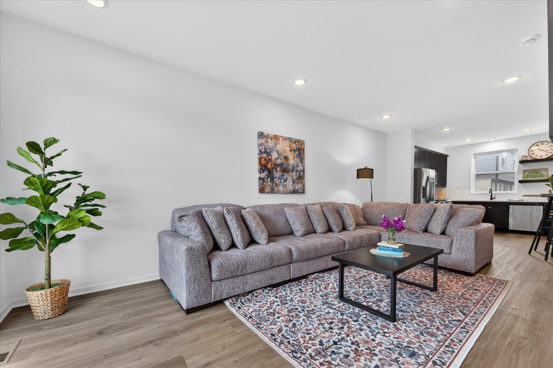 Living-Room-a-3622-Trumbull-Detroit-Leslie E Martin Realtor®
