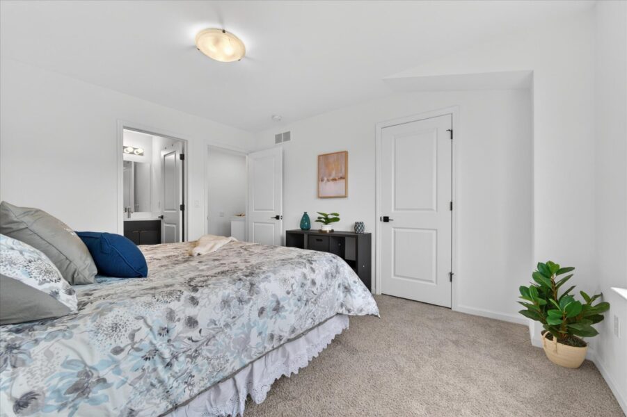 Bedroom 2a-3622-Trumbull-Detroit-Leslie E Martin Realtor®