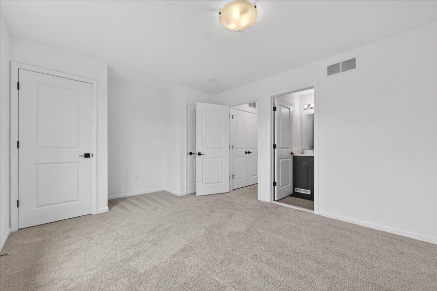 Bedroom1a-3622-Trumbull-Detroit-Leslie E Martin Realtor®
